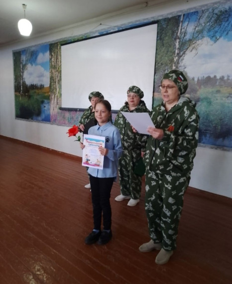 Линейка в завершении месячника оборонно-массовой и военно-патриотической работы.